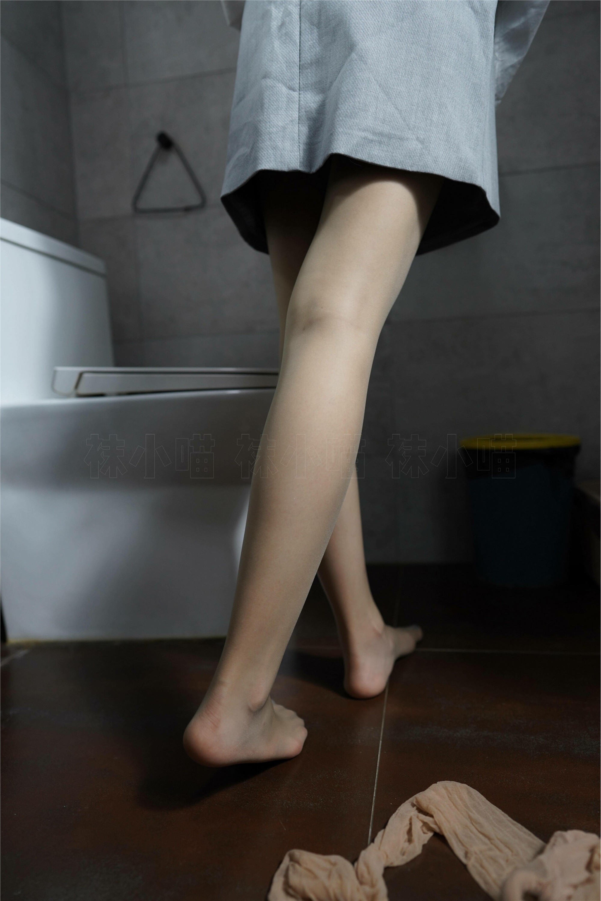 kittyWawa袜小喵  KT248 同事帮我修电视：中